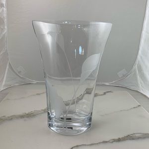 Calla Lily Mikasa 10” Flair Vase with Box